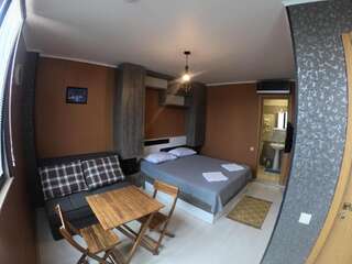 Отель Batumi Hotel R&M Батуми Двухместный номер Делюкс с 1 кроватью и душем-6