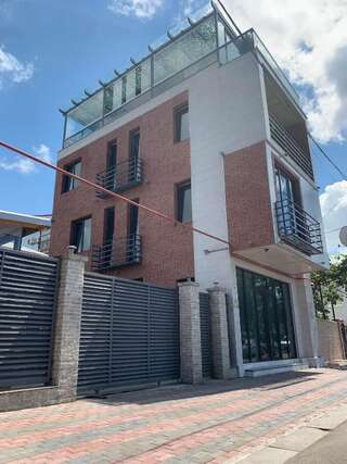 Отель Batumi Hotel R&M Батуми Двухместный номер Делюкс с 1 кроватью и душем-9